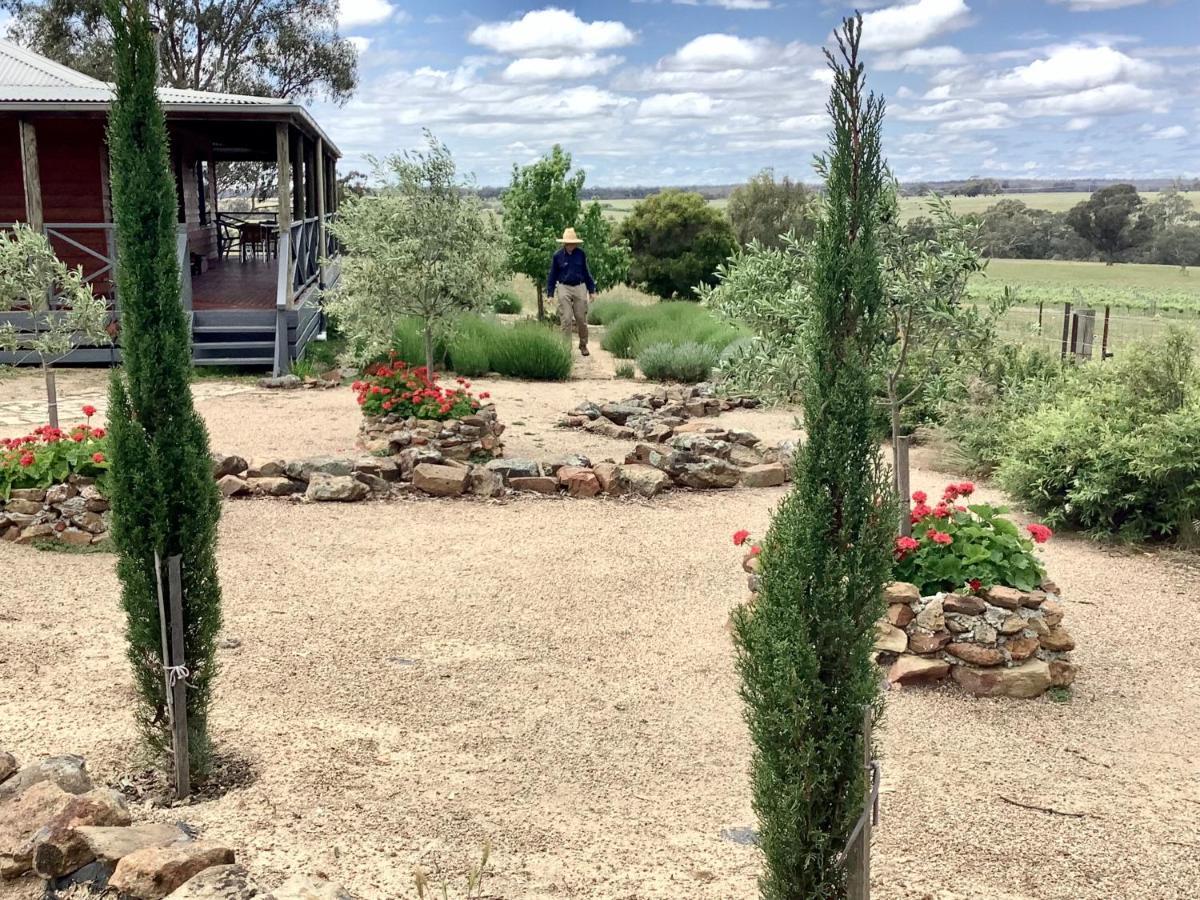 Gilgraves Vineyard Farm stay Axedale